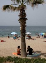 یونان محدودیت‌های کووید را برای مسافران پیش از فصل کلیدی تابستان لغو می‌کند