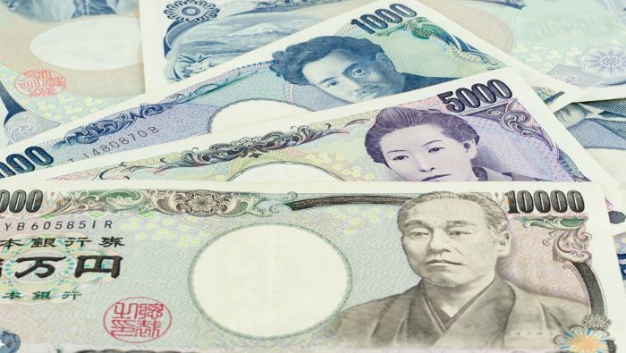 USD/JPY Latest: Yen Plummets on BoJ Dovish Stance, Carry Trades Thrive