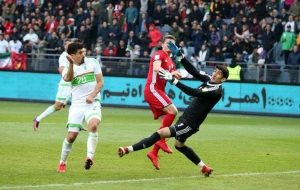 یک دقیقه سکوت پیش از آغاز بازی ایران و الجزایر