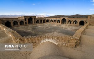 آزادسازی بناهای تاریخی از اوقاف ضروری است / هنر عبابافی کوهپایه در معرض نابودی
