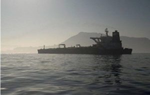 اذعان ۲ فرمانده نفتکش‌‌یونایی به برخورد مناسب ایران