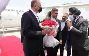 امیرعبداللهیان نماز ظهر را در حیدرآباد خواند/عکس امیرعبداللهیان نماز ظهر را در حیدرآباد خواند/عکس