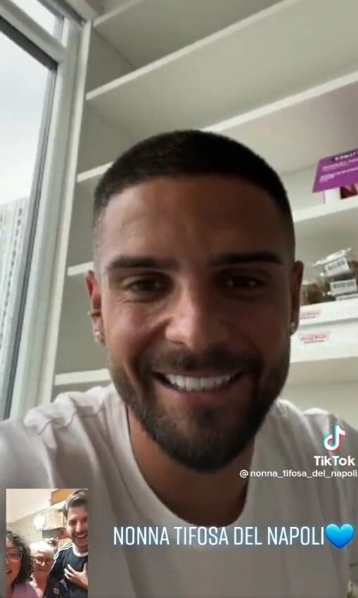 تماس تصویری ستاره سابق آبی‌ها برای دلداری به یک هوادار/عکس