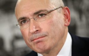 خودورکوفسکی: الیگارشهای روسیه ابزار پوتین هستند