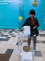 رهبر قزاقستان در رای اصلاح قانون اساسی به دنبال سرمایه سیاسی است