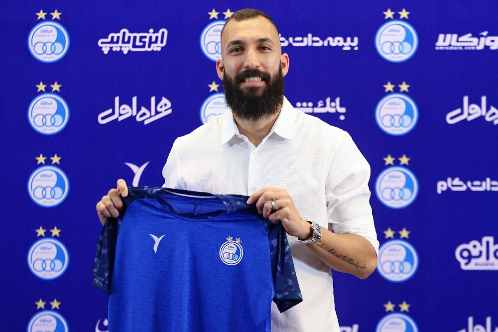 روزبه چشمی تمدید کرد/عکس