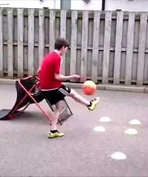 شگفتی از تکنیک ناب خرید جدید قرمزها/عکس