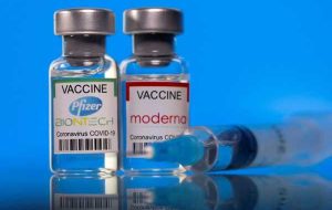 عرضه واکسن کووید برای نوزادان آمریکایی پس از رای گیری پانل CDC بسته می شود