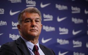 فوتبال – بارسلونا با فروش 25 درصد از حق پخش تلویزیونی و 49.9 درصد از بازوی خرده فروشی موافقت کرد.