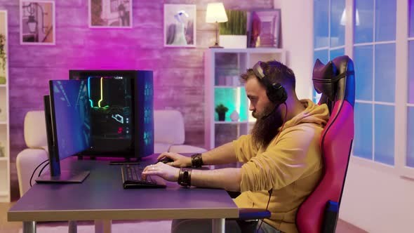 مناسب بودم تکیه گاه صندلی گیمینگ برای بازی کامپیوتری