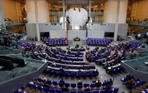 پارلمان آلمان با بودجه ۱۰۰ میلیارد یورویی نوین سازی ارتش موافقت کرد پارلمان آلمان با بودجه ۱۰۰ میلیارد یورویی نوین سازی ارتش موافقت کرد