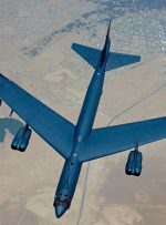 پرواز ۲ بمب افکن‌ بی۵۲ آمریکا بر فراز خلیج فارس