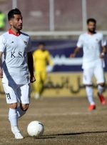 مدافع سابق پرسپولیس با فولاد تمدید کرد