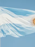 آرژانتینی ها پس از استعفای وزیر اقتصاد به استیبل کوین ها پناه می برند