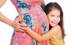 بارداری دوم؛ توصیه‌ها، آمادگی، تفاوت‌ها با بارداری اول