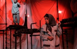 تمدید نمایش «بی چرا زندگان»