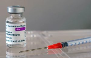 تاکید مجدد وزارت بهداشت؛ تزریق واکسن تاریخ مصرف گذشته «آسترازنکا» صحت ندارد