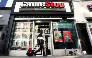 GameStop مدیر مالی را اخراج کرد، سهام سقوط کرد