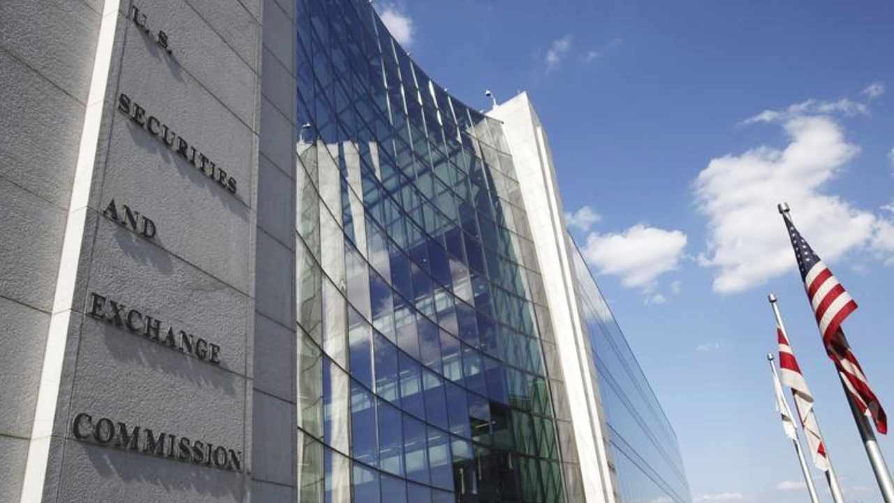 SEC مدیر سابق Coinbase را با هزینه‌های معاملات داخلی مورد انتقاد قرار می‌دهد - می‌گوید 9 رمز ارز اوراق بهادار هستند