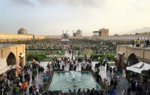 آلودگی هوا جاهای دیدنی اصفهان را تعطیل کرد آلودگی هوا جاهای دیدنی اصفهان را تعطیل کرد