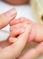 امکان شیردهی مادران به نوزادان فرزندخواندگی/ تبلیغ «شیر مصنوعی» در بیمارستان‌ها، ممنوع