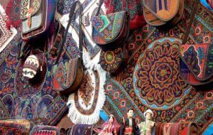 اولین پنجشنبه‌بازار صنایع‌دستی در باغ هنر اراضی عباس‌آباد افتتاح می‌شود