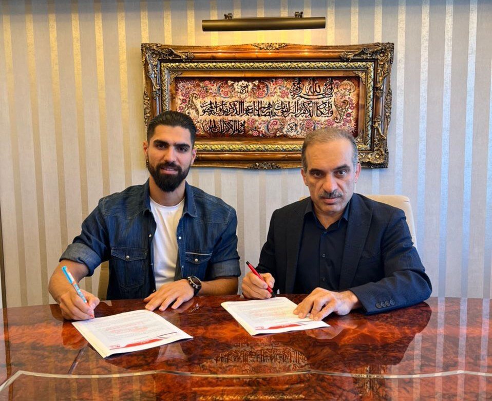 بازیکن جنجالی پرسپولیس تراکتوری شد/عکس