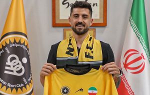 بازیکنی که رضایتنامه اش از سقف قرارداد بیشتر شد! بازیکنی که رضایتنامه اش از سقف قرارداد بیشتر شد!