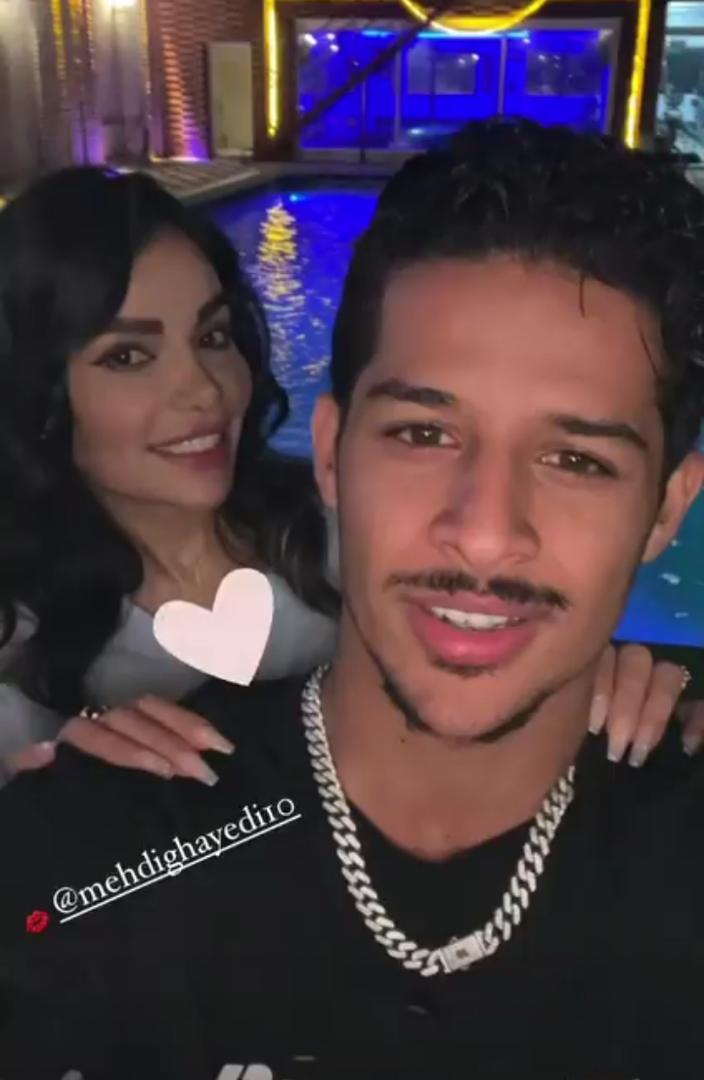 خوش گذرانی مهدی قائدی و همسرش کنار استخر + عکس