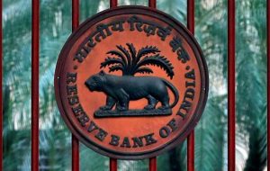رئیس بانک مرکزی هند گفت: بانک مرکزی هند در عین حال که قصد دارد تورم را مهار کند، انعطاف پذیر باقی بماند