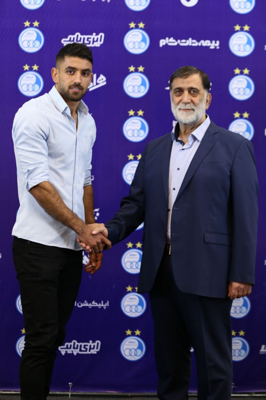 رونمایی از خرید جدید استقلال/عکس