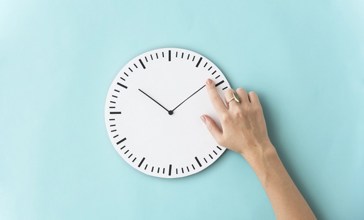 تعیین زمانی مشخص برای فکر کردن به نگرانیها و پایپندی به آن