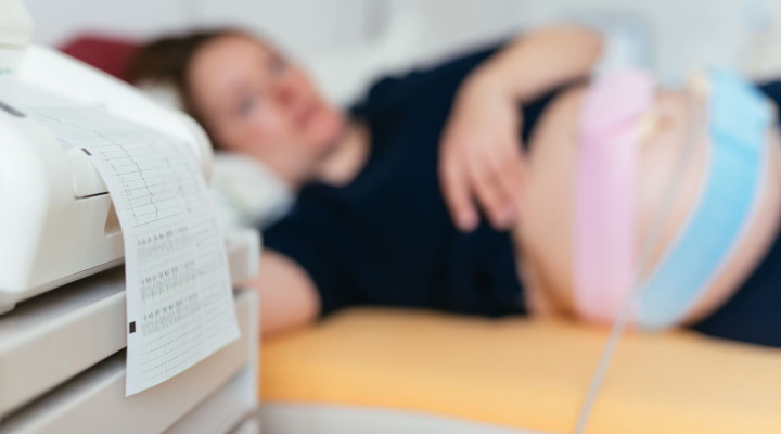 مرده زایی - تشخیص جنین مرده توسط پزشک