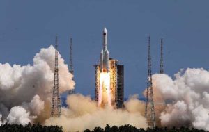 ناسا می گوید که پکن اطلاعاتی را به اشتراک نمی گذارد، موشک چینی به زمین سقوط کرد