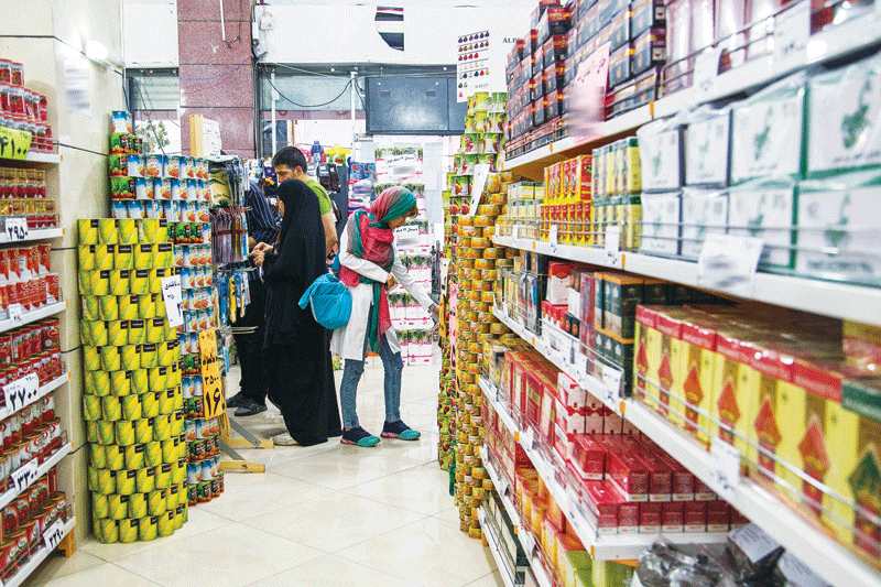 هایپر مارکت‌ها علیه سوپرمارکت‌ها