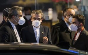 صفحهٔ درخواستی شما یافت نشد.