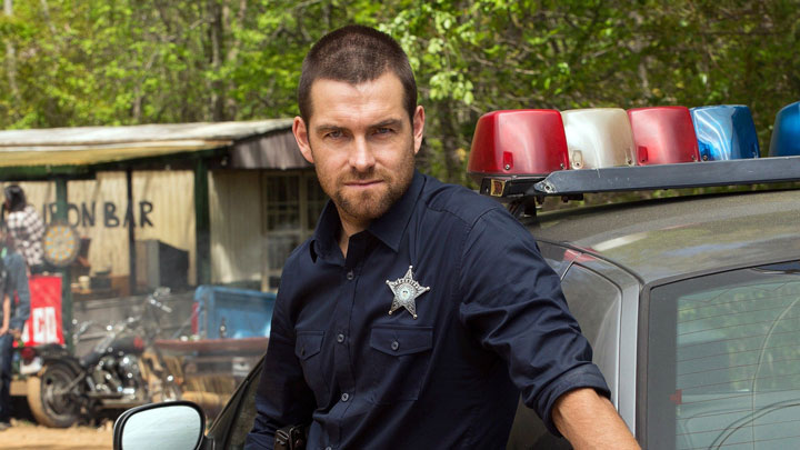 بنشی از بهترین سریال های خارجی اکشن تمام شده