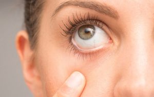 تقویت سلامت چشم؛ روش مراقبت در سنین مختلف تقویت سلامت چشم؛ روش مراقبت در سنین مختلف