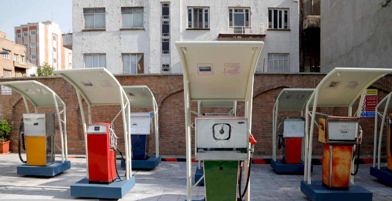 فروش «بنزین خالص» در خواروبارفروشی‌ها لیتری ۱.۵ ریال!/ پمپ بنزین در محله اعیان‌نشین