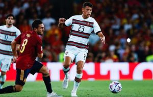 از کار کردن در نانوایی تا شکستن رکورد نقل و انتقالات!/عکس