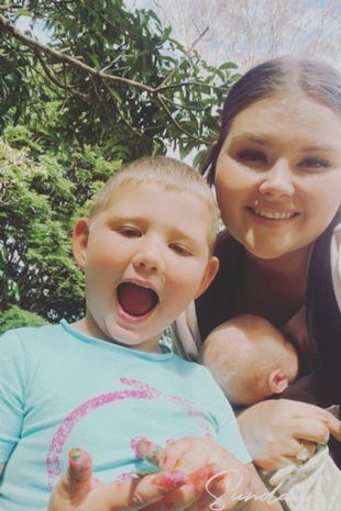 قورت دادن سکه، کودک را به آستانه خفگی برد