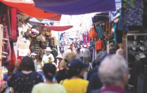 اولین محرک آمریکا: بیت کوین با کاهش دلار از بالاترین سطح 20 ساله به 20 هزار دلار می رسد.  اسلاید معاملات آتی سهام