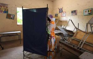 ائتلاف حاکم سنگال اکثریت راحت را از دست داد