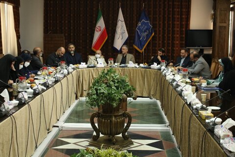 از داشته‌هایمان برای ترویج کتابخوانی در تهران استفاده می کنیم