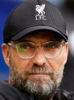 بارسا چطور بازیکن می‌خرد وقتی پول ندارد؟