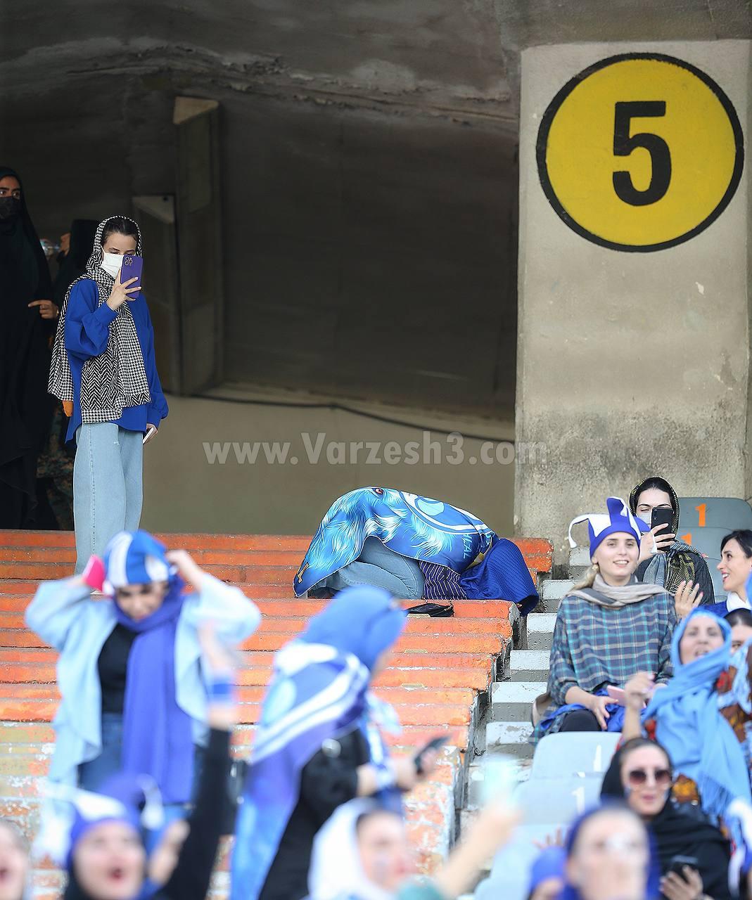 بغض دختر استقلالی در آزادی ترکید!/عکس