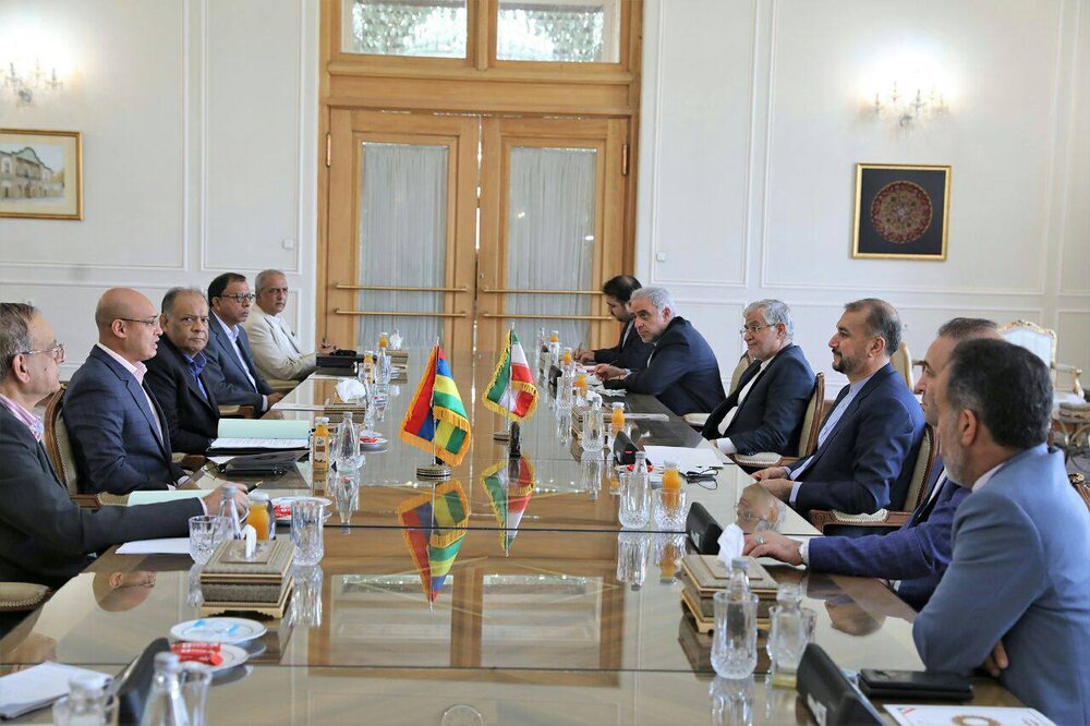 دیدار وزیر کار و بازرگانی موریس با امیرعبداللهیان