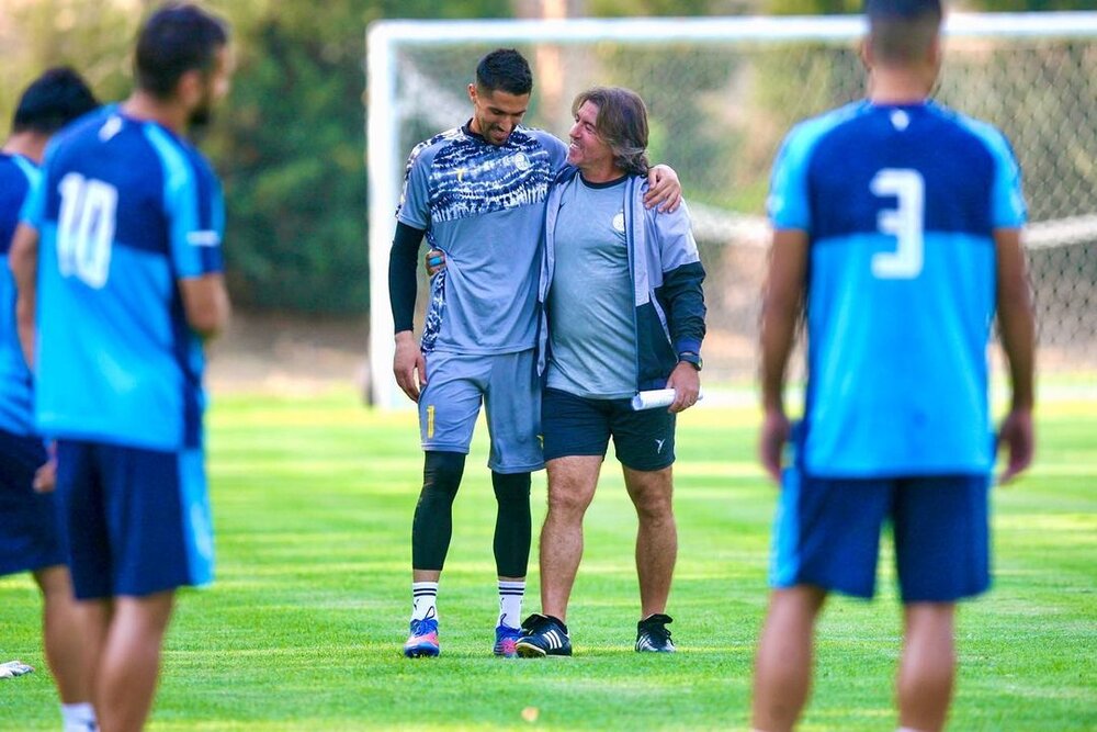 رفاقت بالای ساپینتو با استقلالی‌ها/عکس