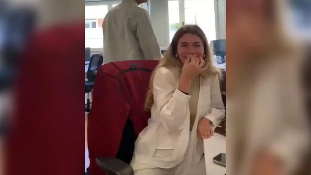 رونمایی از دختری که پیکه با او به شکیرا خیانت کرد/عکس