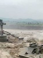 سیل، رانش زمین ده‌ها نفر را در اثر بارش باران‌های موسمی در شمال و شرق هند کشته است